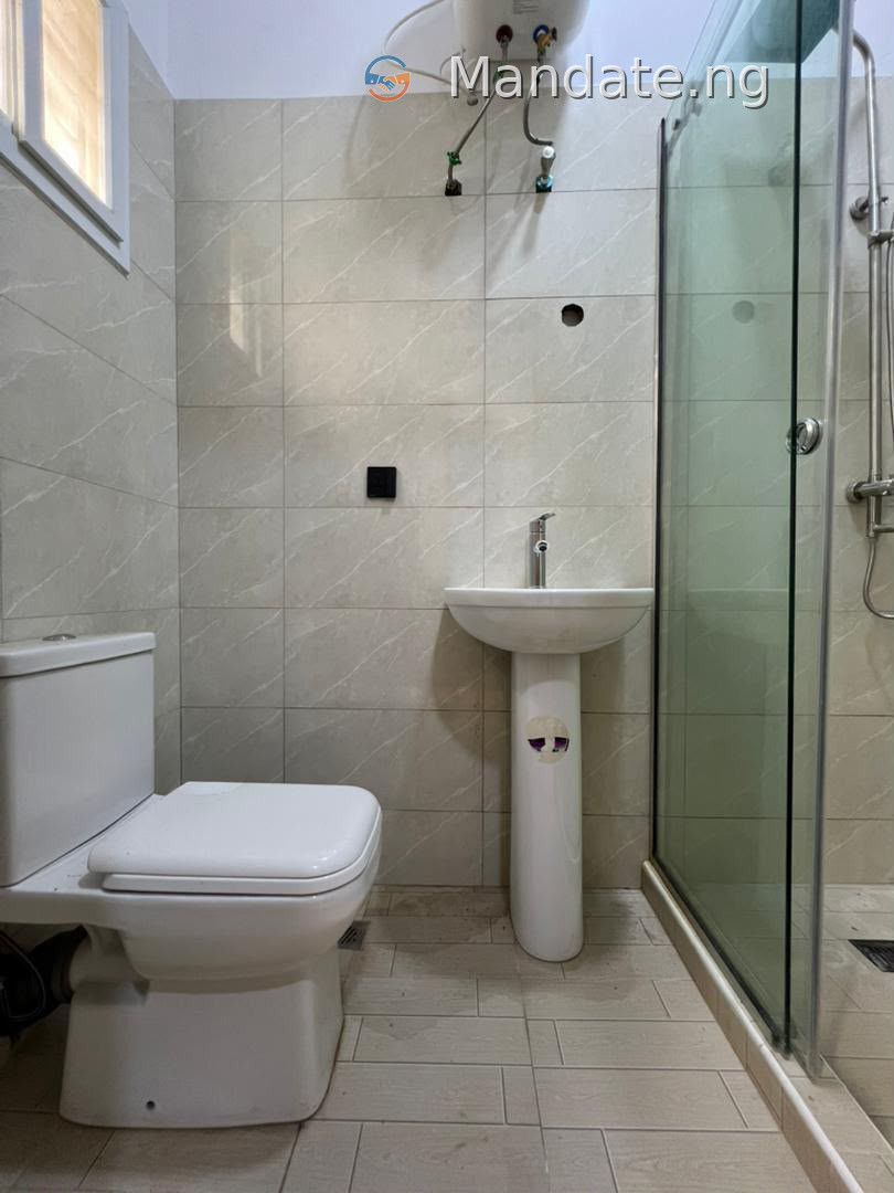 3 Bedroom Flat for Rent in Ajah, Lagos For Rent in Location: Mobil Road, Ajah, Lagos Ajah Lagos photo 4