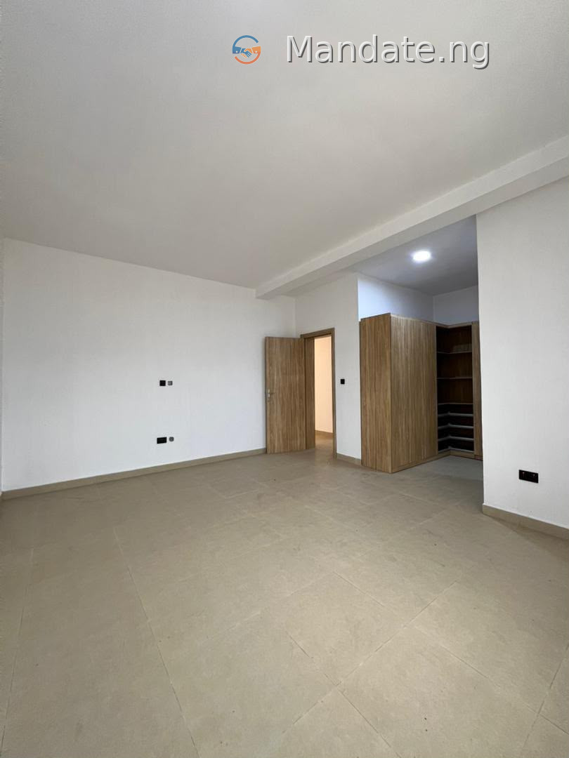 3 Bedroom Flat for Rent in Ajah, Lagos For Rent in Location: Mobil Road, Ajah, Lagos Ajah Lagos photo 8