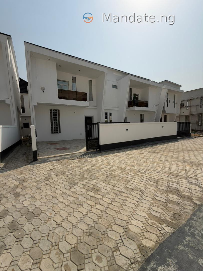 4 Bedroom Semi Detached Duplex in Golden Park Estate, Sangotedo, Ajah, Lekki For Sale in in Golden Park Estate, Sangotedo, Ajah, lekki, Lagos Sangotedo Isheri Olofin Lagos photo 1