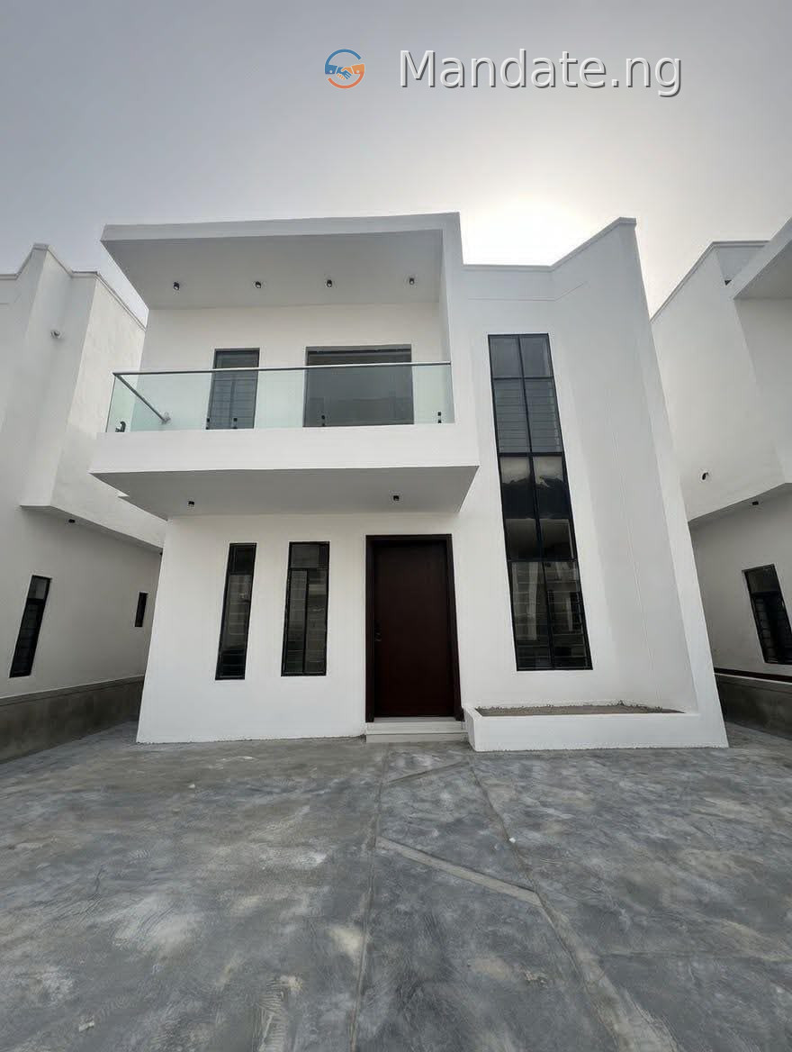 4 Bedroom Semi Detached Duplex in Golden Park Estate, Sangotedo, Ajah, Lekki For Sale in in Golden Park Estate, Sangotedo, Ajah, lekki, Lagos Sangotedo Isheri Olofin Lagos photo 4