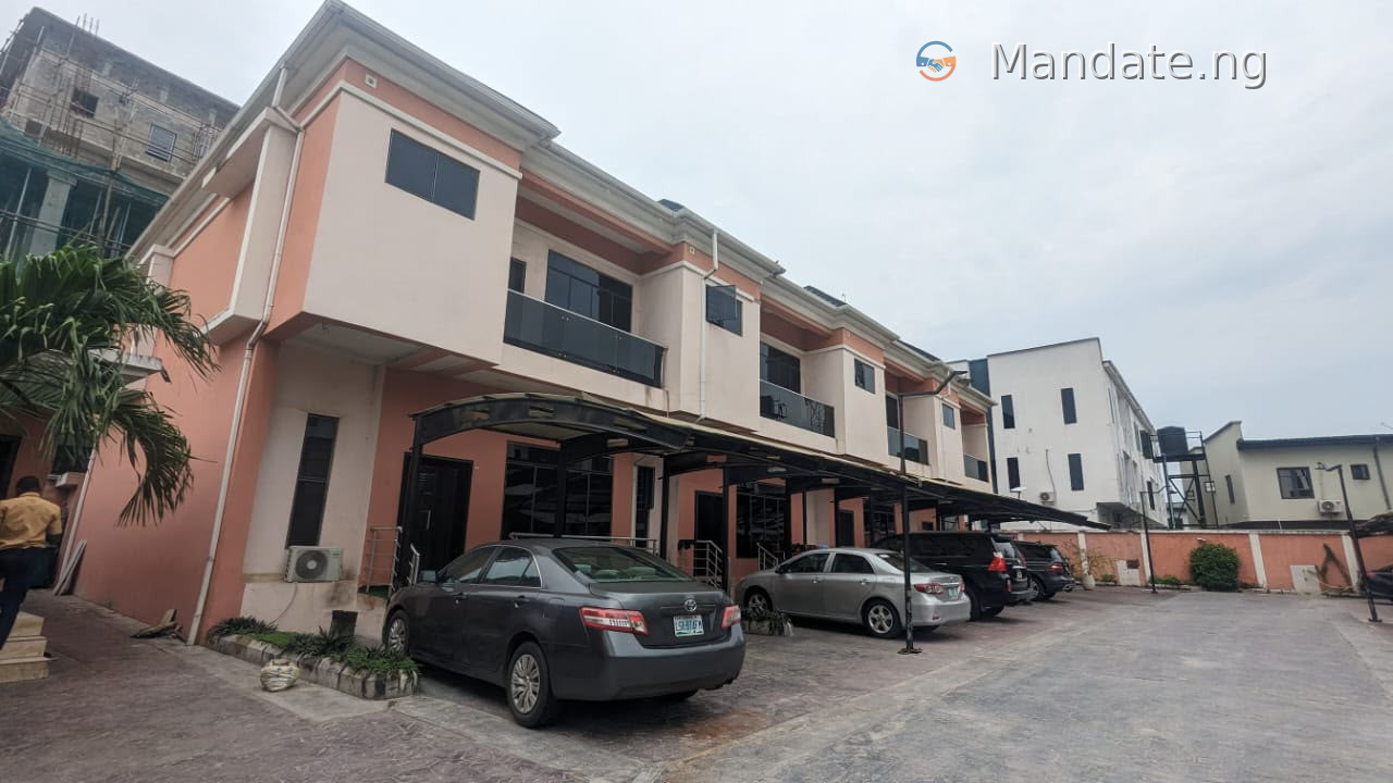 Luxury 3-bedroom terrace duplex for rent in Lekki Phase 1 For Rent in in Lekki Phase 1, Lekki, Lagos Lekki Phase Lekki Lagos photo 3