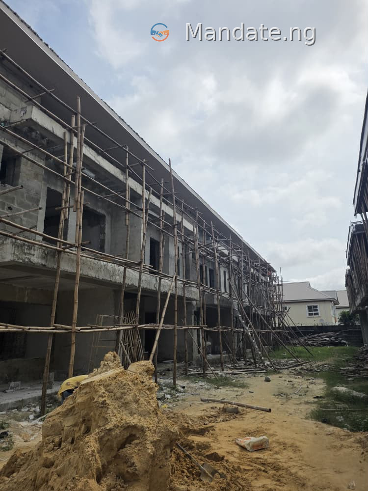 4-Bedroom Terrace + BQ for Sale in Osapa London, Lekki For Sale in By Friends Colony Estate, before Pinnock Beach, Off Circle Mall, Lekki Osapa London Osapa Lagos photo 4