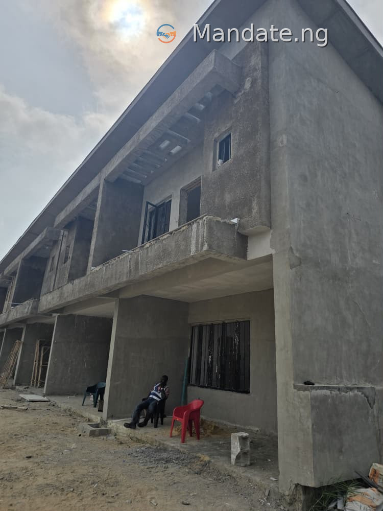 4-Bedroom Terrace + BQ for Sale in Osapa London, Lekki For Sale in By Friends Colony Estate, before Pinnock Beach, Off Circle Mall, Lekki Osapa London Osapa Lagos photo 6