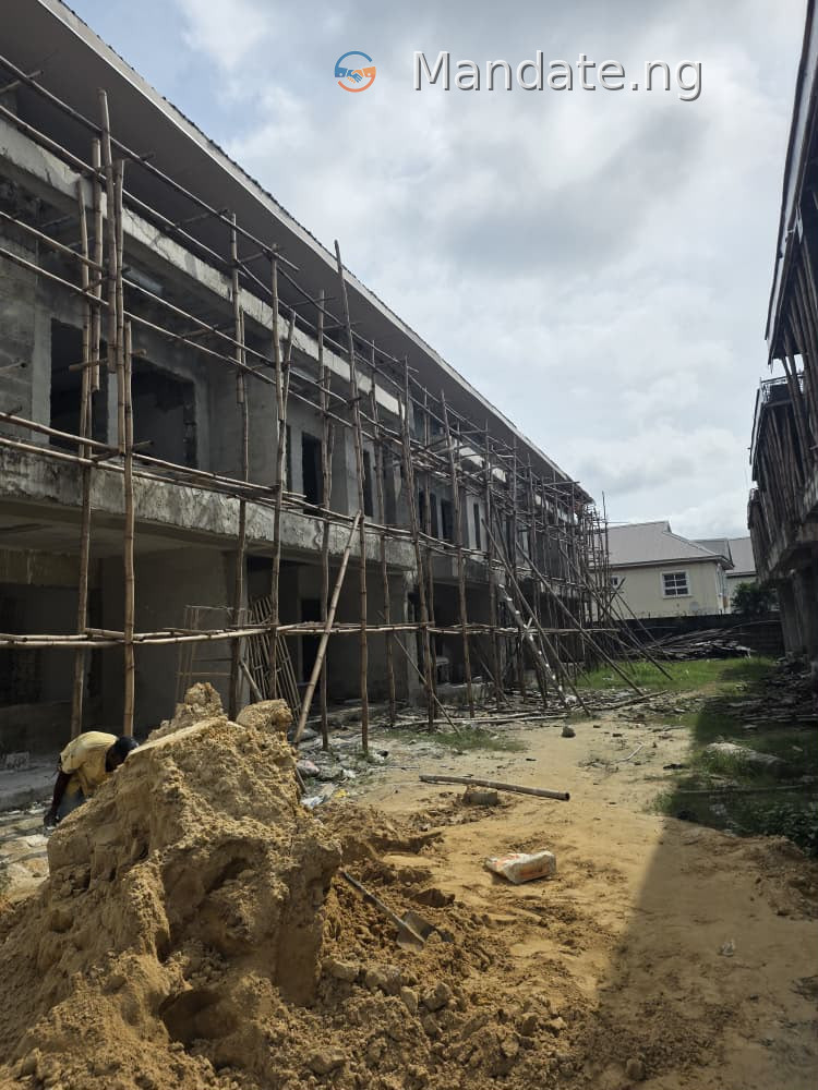4-Bedroom Terrace + BQ for Sale in Osapa London, Lekki For Sale in By Friends Colony Estate, before Pinnock Beach, Off Circle Mall, Lekki Osapa London Osapa Lagos photo 17